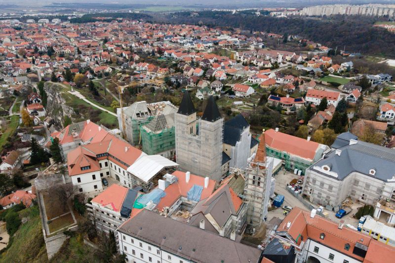Felújították a Veszprém történelmi negyedét is