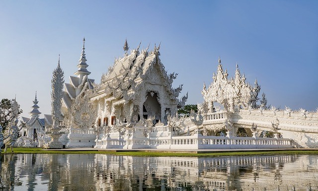 Thaiföld fehér templom buddhizmus buddhista kortárs 