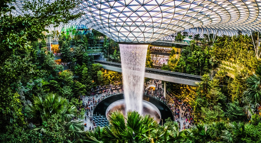 Szingapúr a világ legzöldebb városa – a Changi repülőtér és a Parkroyal zöld és innovatív építészeti megoldásai