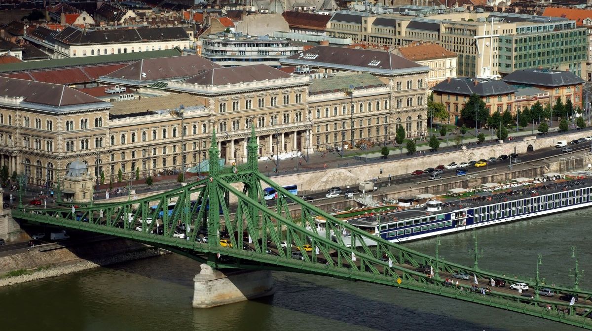 Közgáz-elnök: A Corvinus a régió legjobb közgazdaságtudományi egyeteme lesz