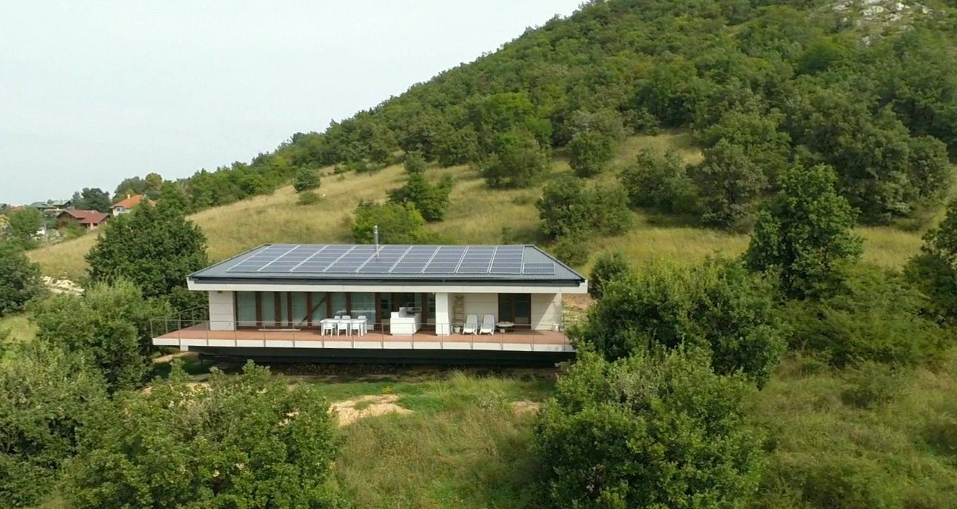 download self sustainable house